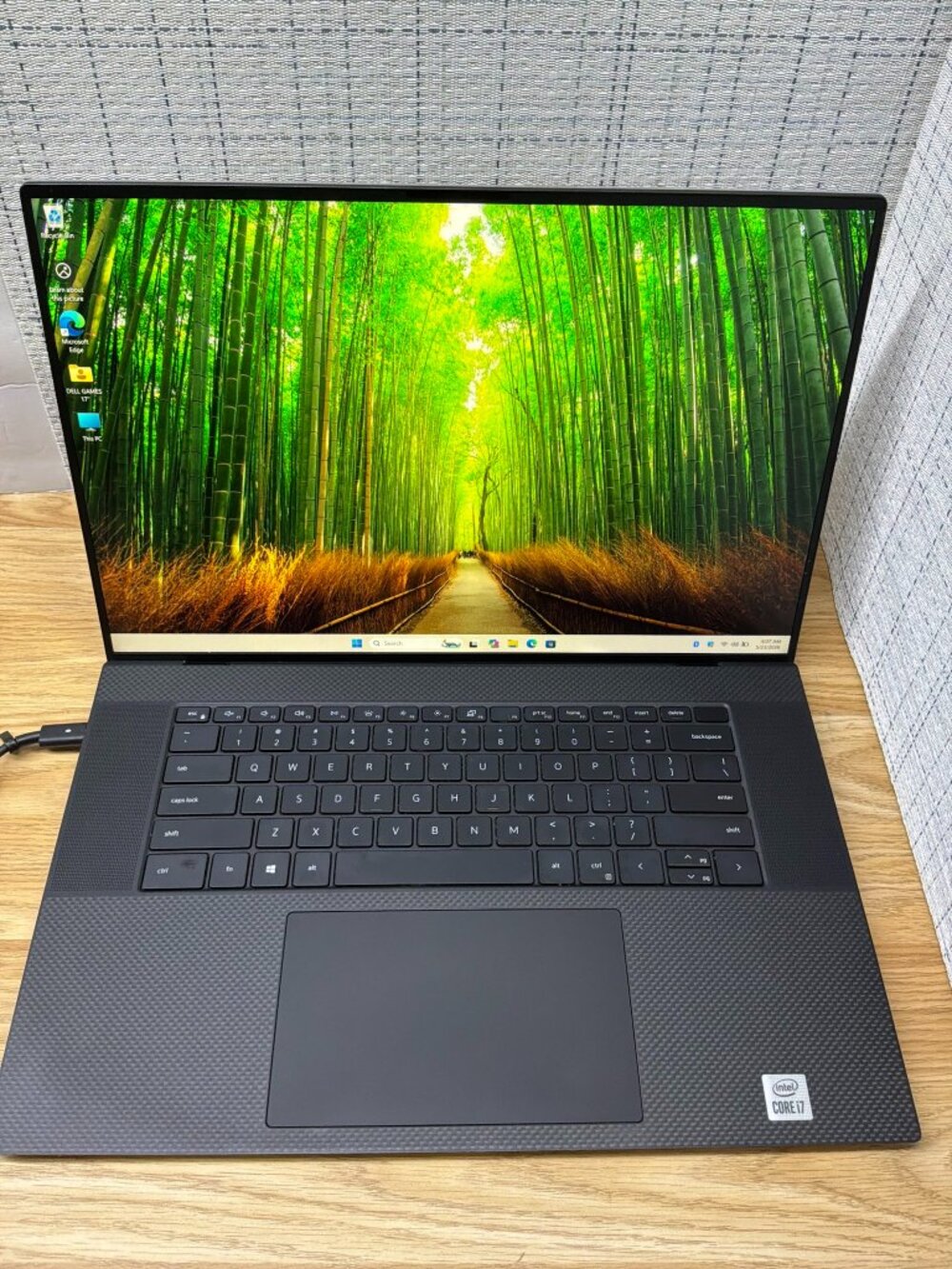 Dell XPS 17 9700 Laptop 17” FHD+ Intel i7-10875H 16GB RAM 512GB SSD GTX Graphics